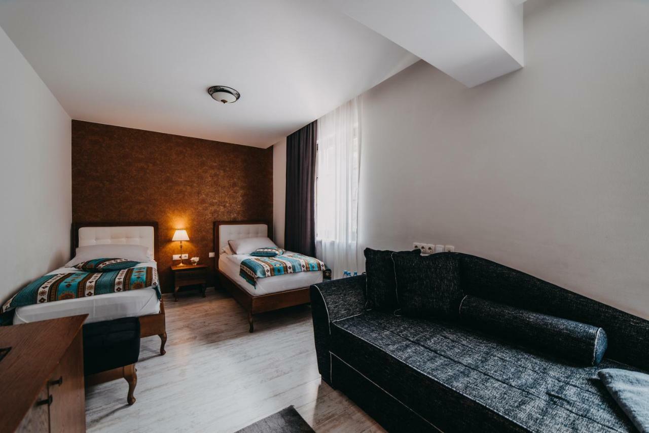 Hotel Kostelski Buk Bihać エクステリア 写真
