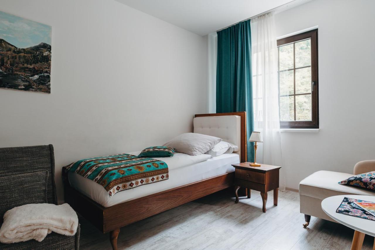 Hotel Kostelski Buk Bihać エクステリア 写真